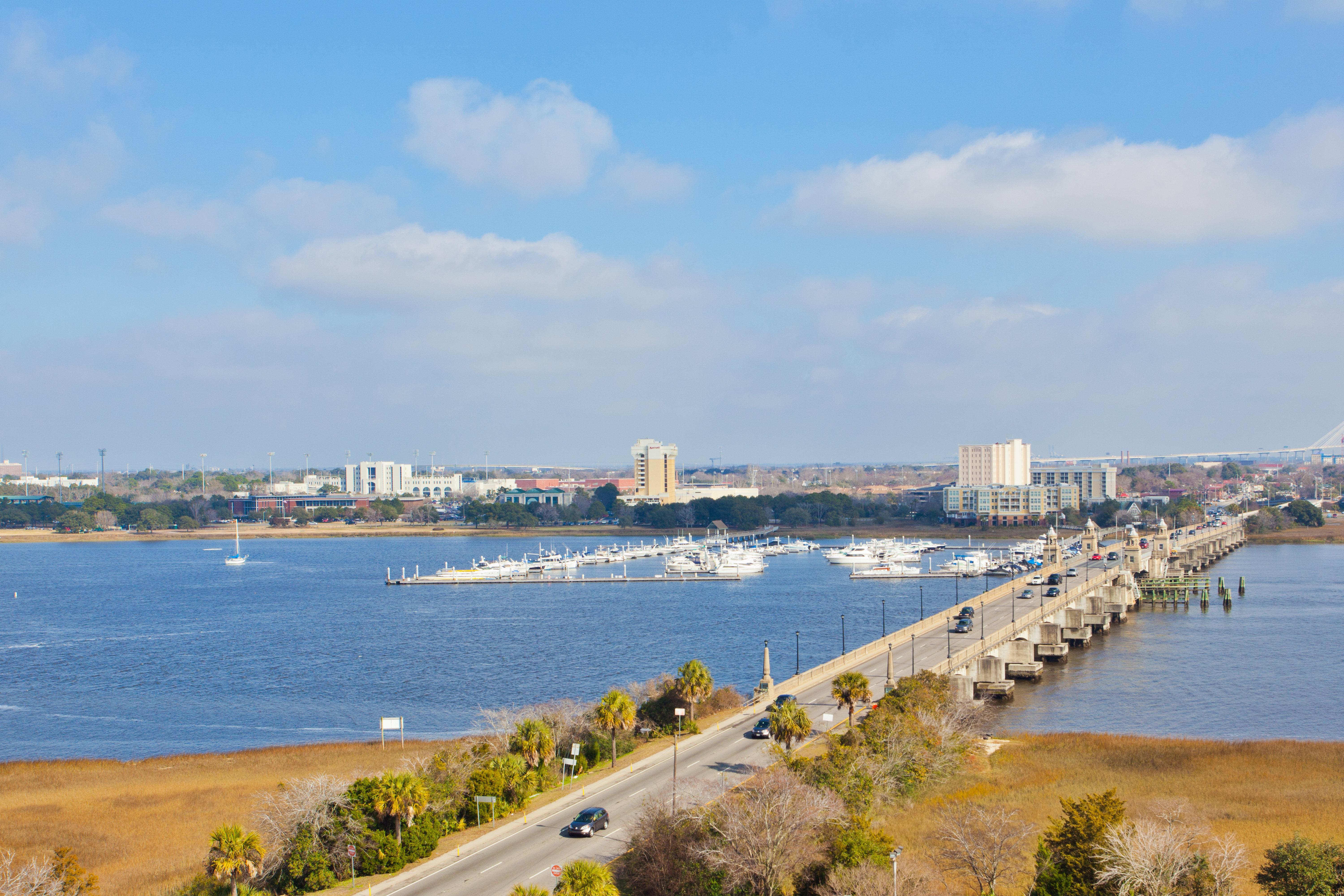 Holiday Inn Charleston-Riverview, An Ihg Hotel Dış mekan fotoğraf