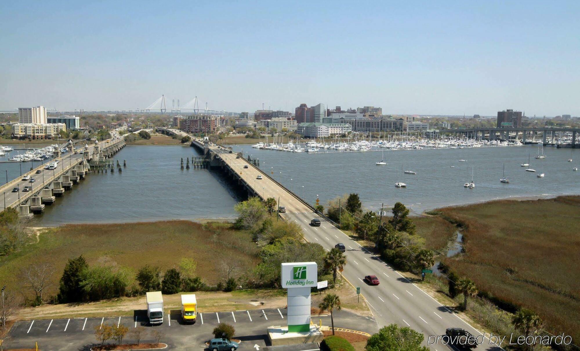 Holiday Inn Charleston-Riverview, An Ihg Hotel Dış mekan fotoğraf